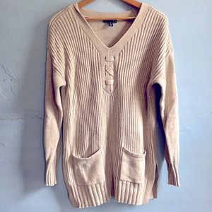 Tribal V Neckline Sweater | Size Medium